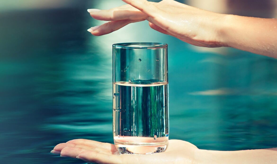 Agua filtrada con ósmosis por qué es la mejor opción para tu hogar